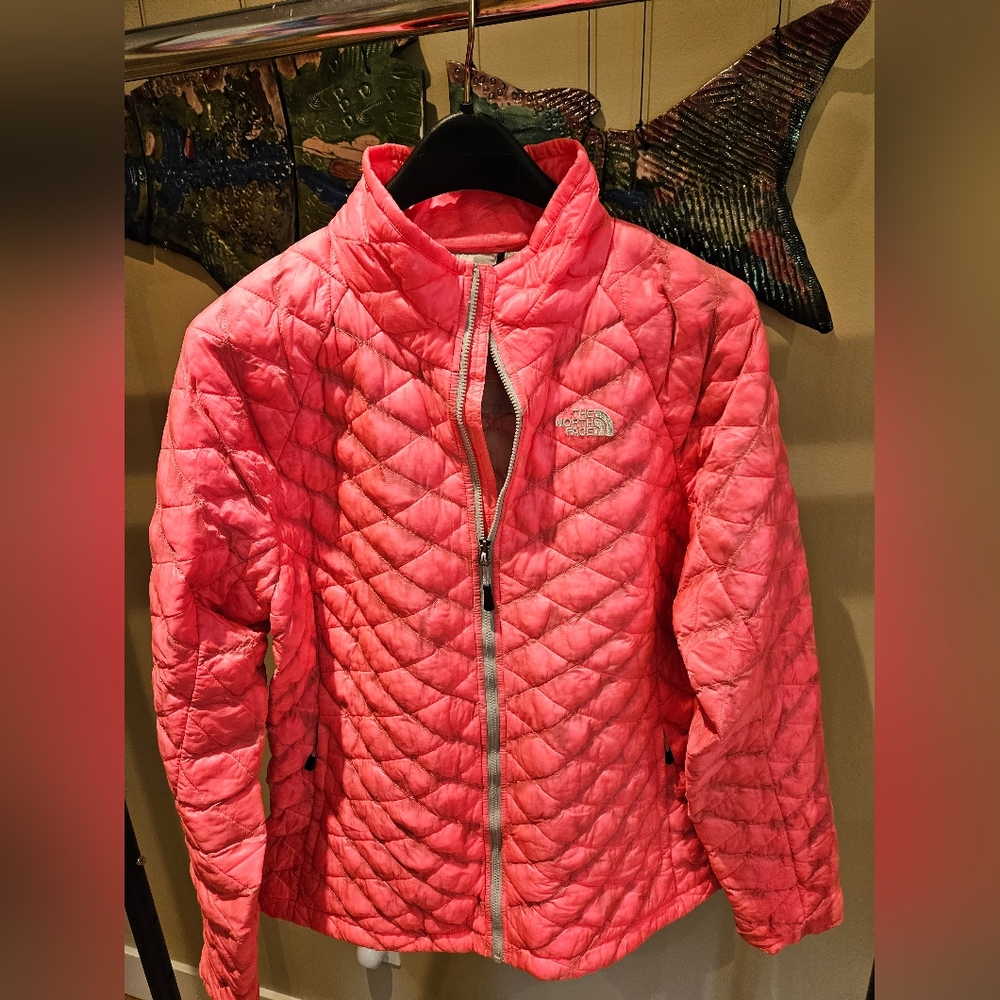 The North Face Hot Pink Thermoball, Large